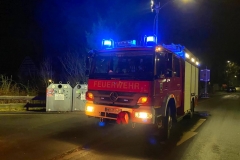 2021_12_25_Kleinfeuer-3b-BSP-HLF-Nacht