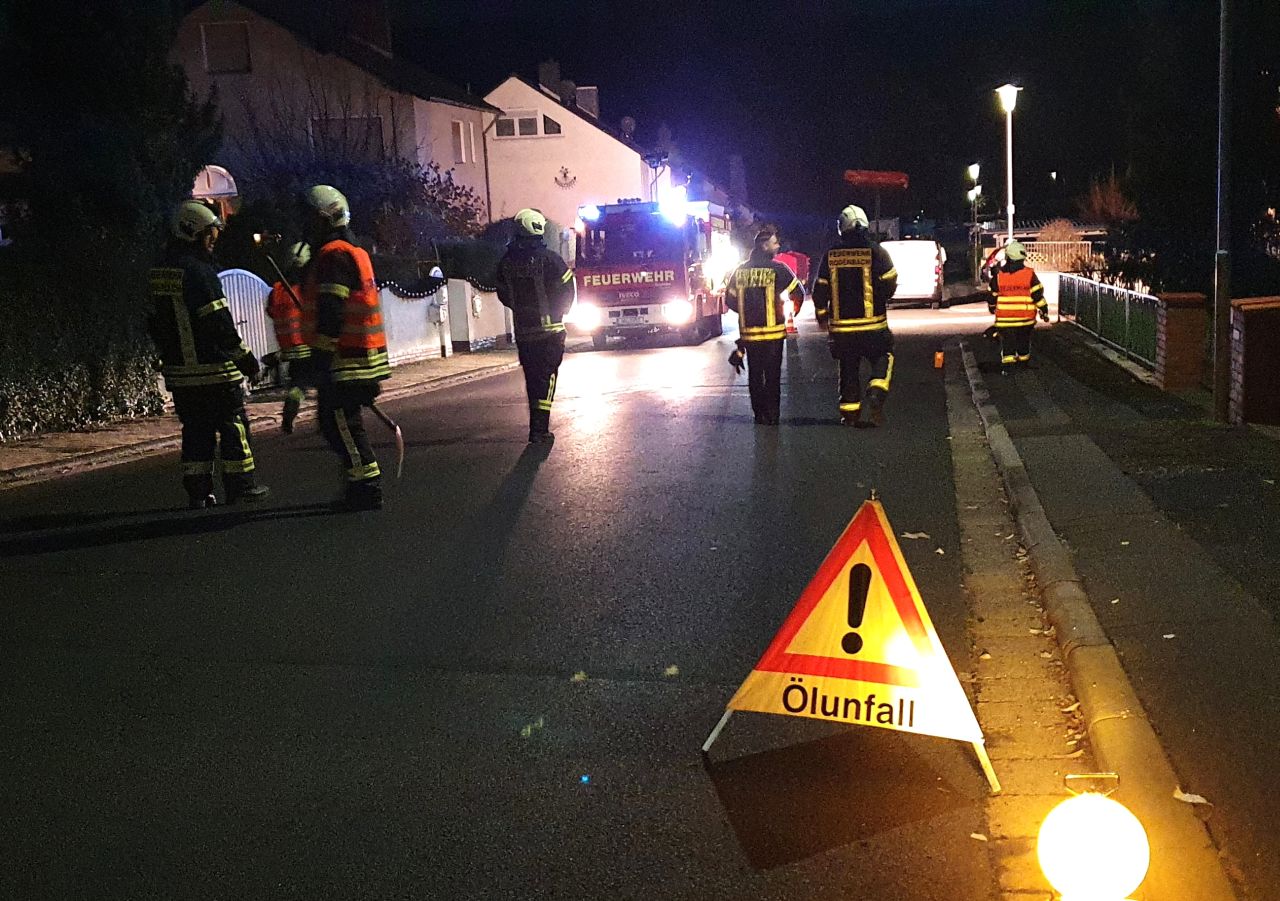 2021_11_19_Oelspur LF8 Nacht (1)