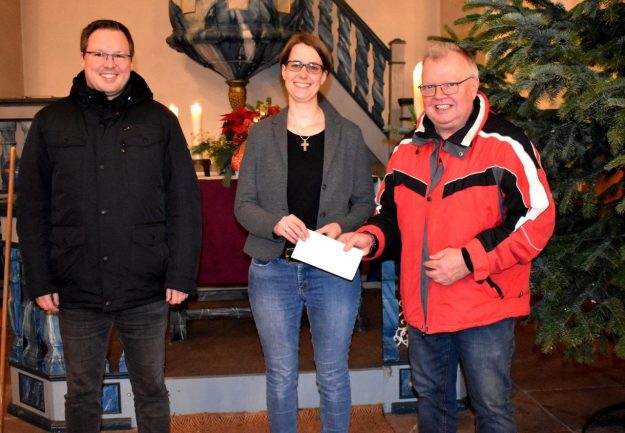 2022_12_22_Spende_Lebensmittelkorb (1)