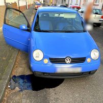 Die Leitung der Feuerwehr wurde zur Erkundung einer Ölspur in die Aulstraße alarmiert. Aufgrund eines technischen Defekts verlor ein PKW Motoröl. Mit Hilfe des telefonisch ...

Laufende Nummer: 113/2023