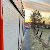 Die Feuerwehr Rodenbach wurde zusammen mit dem Rettungsdienst und der Feuerwehr Langenselbold zu einem Verkehrsunfall mit eingeklemmter Person in die Verlängerung der Kinzigstraße alarmiert. Die Meldung wurde über ein automatisches Notrufsystem des Fahrzeugs ...

Laufende Nummer: 3/2024