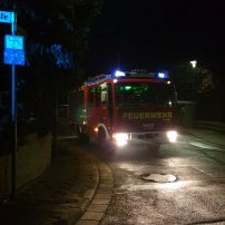Für den Rettungsdienst musste Zugang in ein Wohnhaus geschaffen werden, da sich darin ein medizinischer Notfall befand. Der Zugang wurde gewaltfrei geschaffen. Im weiteren ...

Laufende Nummer: 2/2025