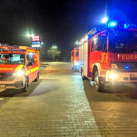 In einem Gewerbebetrieb Am Aueweg löste die Brandmeldeanlage aus. Vor Ort wurde der Meldebereich kontrolliert. Es konnte keine Auslöseursache festgestellt werden.

Laufende Nummer: 11/2025