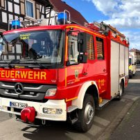 Für den Rettungsdienst musste Zugang in eine Wohnung geschaffen werden, da sich dort ein medizinischer Notfall befand. Die Tür konnte von der Patientin noch eigenständig geöffnet ...

Laufende Nummer: 34/2025