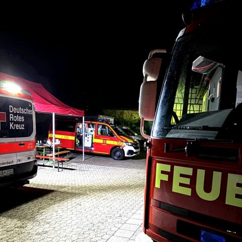 Beim Jubiläumsfest „1000 Jahre Rodenbach“ im Alten Ortskern wurden 3 Brandsicherheitsdienste geleistet. Der Sanitätsdienst wurde bei einigen kleineren Hilfeleistungen unterstützt, ansonsten kam es zu keinen besonderen Vorkommnissen. Insgesamt wurden ...

Laufende Nummern: 85 - 87/2025