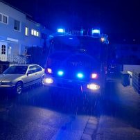 Die Feuerwehr Rodenbach wurde am Montagabend zu einem ausgelösten Heimrauchmelder in ein Einfamilienhaus in der Lindenstraße alarmiert. Vor Ort konnte der Zugang zum Wohnhaus gewaltfrei geschaffen werden. Nach Erkundung wurde festgestellt, dass es sich nicht...

Laufende Nummer: 104/2025