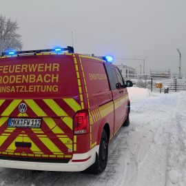 Die Feuerwehr Rodenbach wurde durch die Brandmeldeanlage des Objektes alarmiert. Vor Ort wurde der Meldebereich kontrolliert. Die Brandmeldeanlage löste aufgrund von Wasserdampf aus.

Laufende Nummer: 8/2026