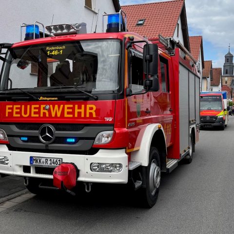 Für den Rettungsdienst musste Zugang in ein Wohnhaus geschaffen werden, da sich darin ein medizinischer Notfall befand. Der Zugang wurde gewaltsam geschaffen...

Laufende Nummer: 47/2026