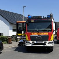Die Feuerwehr Rodenbach wurde zusammen mit dem Rettungsdienst zu einer Baustelle In der Gartel alarmiert. Dort war es auf einem Baugerüst…

Laufende Nummer: 54/2026